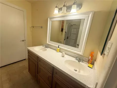Bath - 1611 Collins, Needles, CA 92363 photo 4 of 6