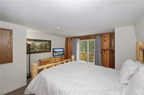 Bedroom - 718 Silver Tip, Big Bear Lake, CA 92315 photo 1 of 5