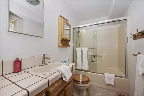 Bath - 718 Silver Tip, Big Bear Lake, CA 92315 photo 1 of 1