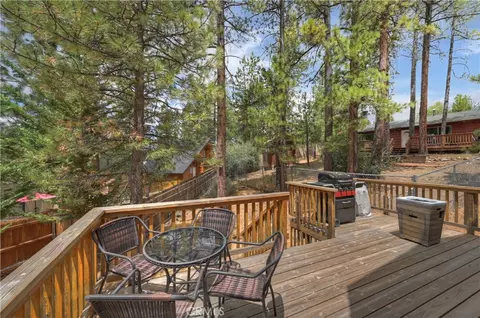 Exterior - 718 Silver Tip, Big Bear Lake, CA 92315 photo 3 of 10