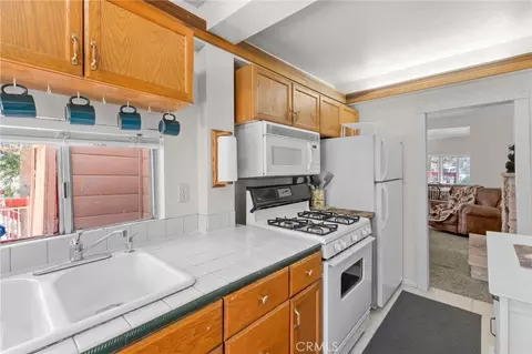 23898 Springwater, Crestline, CA 92325 photo 18