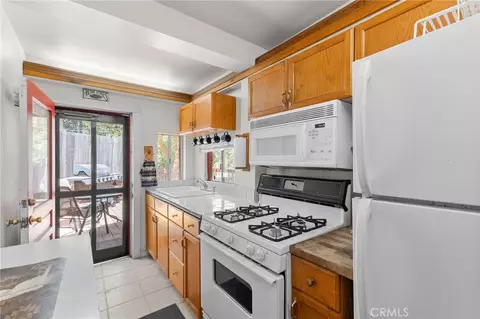 23898 Springwater, Crestline, CA 92325 photo 16