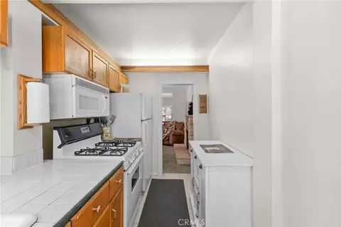 23898 Springwater, Crestline, CA 92325 photo 17