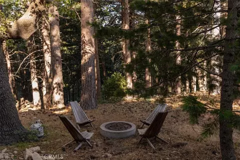 Exterior - 1191 Scenic Way, Rimforest, CA 92378 photo 7 of 9