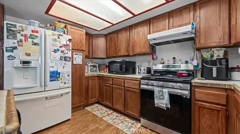 17821 Deodar, Hesperia, CA 92345 photo 11