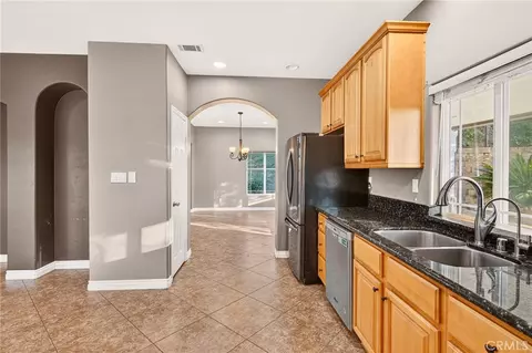 Entry Way - 200 N Upas St, Escondido, CA 92025 photo 4 of 7