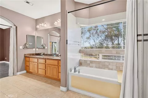 Bath - 200 N Upas St, Escondido, CA 92025 photo 3 of 5