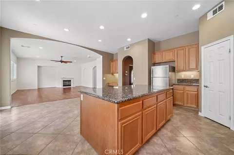 Other - 15590 Syracuse Ln, Fontana, CA 92336 photo 3 of 17