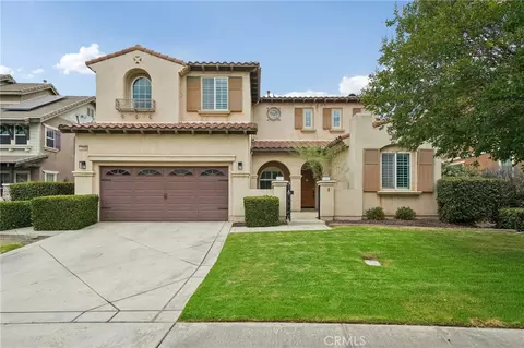 15590 Syracuse Ln, Fontana, CA 92336