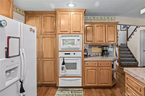 Kitchen - 2383 Hialeah Cir, Norco, CA 92860 photo 5 of 6