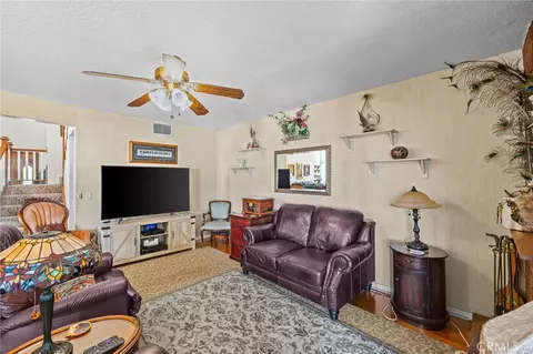 Living - 2383 Hialeah Cir, Norco, CA 92860 photo 2 of 6