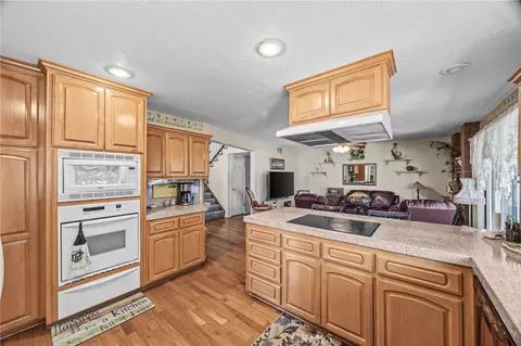 Kitchen - 2383 Hialeah Cir, Norco, CA 92860 photo 4 of 6