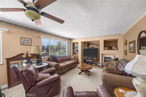 Living - 2383 Hialeah Cir, Norco, CA 92860 photo 4 of 6