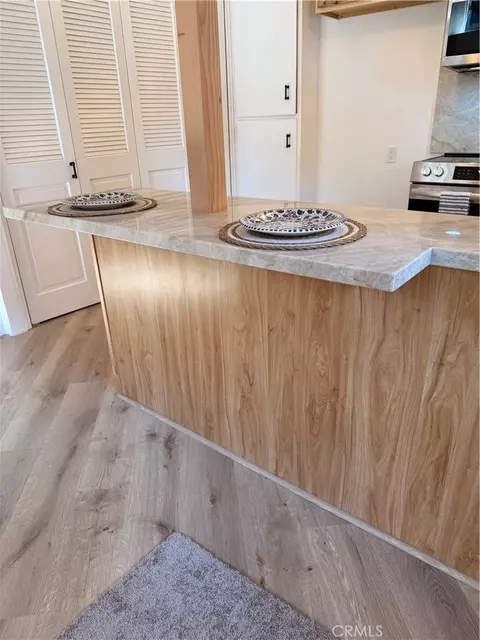Kitchen - 31024 Wild Oak, Running Springs, CA 92382 photo 6 of 6