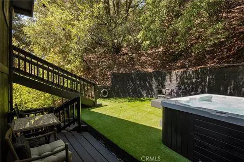 Exterior - 23594 Hillside, Crestline, CA 92325 photo 4 of 7