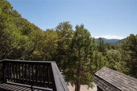 Exterior - 23594 Hillside, Crestline, CA 92325 photo 3 of 7