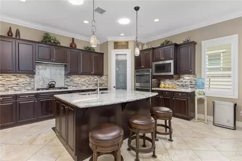 Kitchen - 391 Arroyo, Beaumont, CA 92223 photo 1 of 5