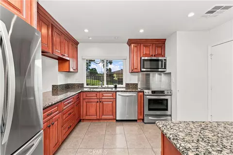 Kitchen - 2915 Persimmon, Fullerton, CA 92835 photo 2 of 3