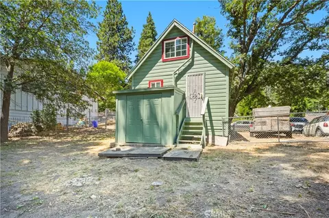 Exterior - 369 Log, Crestline, CA 92325 photo 7 of 7