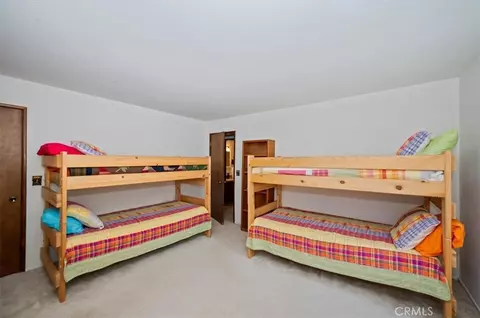 Bedroom - 750 Grass Vly, Lake Arrowhead, CA 92352 photo 9 of 9