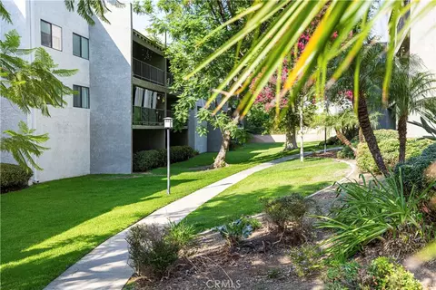Exterior - 250 Fern Ave #110, Redlands, CA 92373 photo 2 of 4