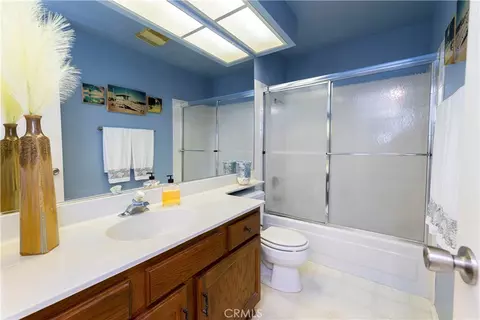 Bath - 250 Fern Ave #110, Redlands, CA 92373 photo 1 of 1