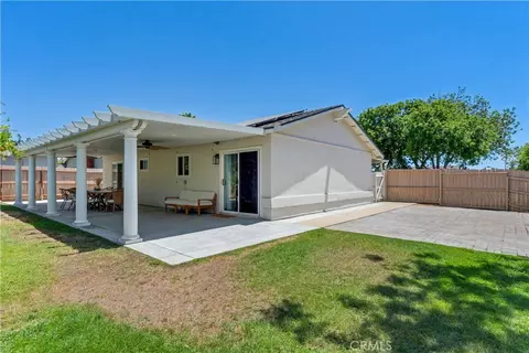 Exterior - 415 Hidalgo Ave, Redlands, CA 92374 photo 3 of 5