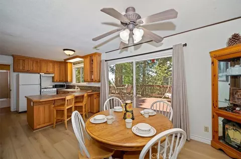 Dining - 515 View, Lake Arrowhead, CA 92352 photo 2 of 3