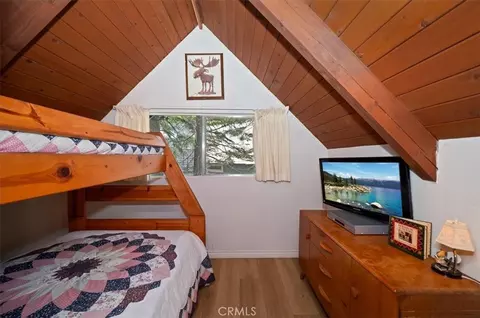 Bedroom - 515 View, Lake Arrowhead, CA 92352 photo 4 of 7
