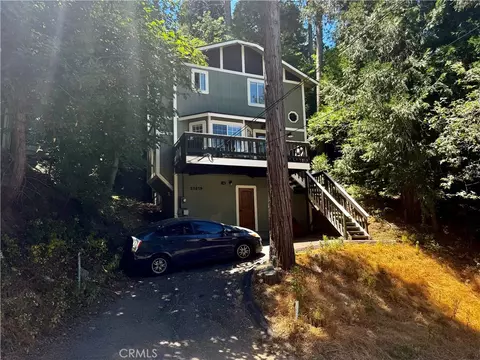 23819 Scenic Dr, Crestline, CA 92325 photo 3
