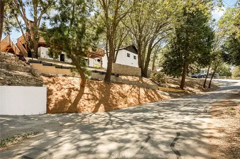 Exterior - 374 Dunant, Crestline, CA 92325 photo 22 of 31