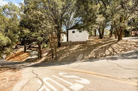 Exterior - 374 Dunant, Crestline, CA 92325 photo 21 of 31