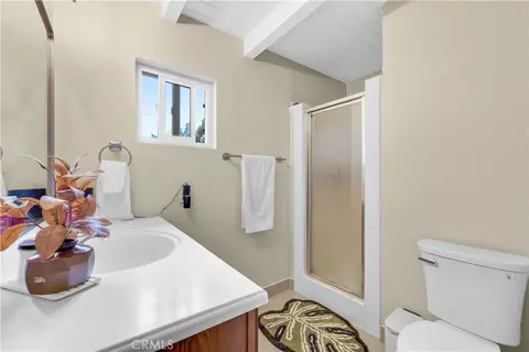 Bath - 4242 Eileen, Riverside, CA 92504 photo 2 of 2