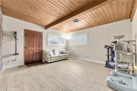 Living - 4242 Eileen, Riverside, CA 92504 photo 3 of 4
