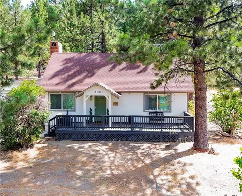 Exterior - 1081 Apple Ave, Wrightwood, CA 92397 photo 1 of 8