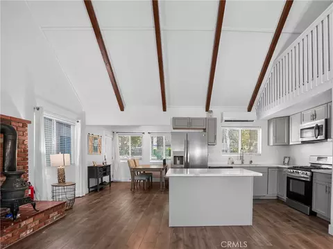Kitchen - 1081 Apple Ave, Wrightwood, CA 92397 photo 3 of 5