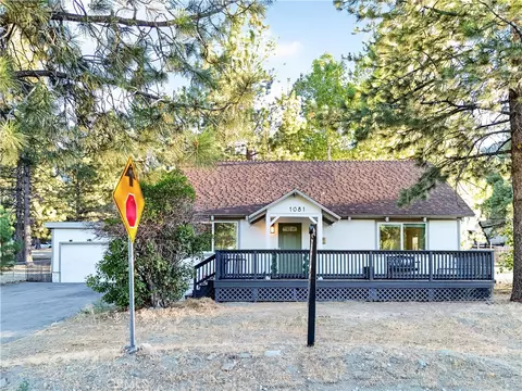 Exterior - 1081 Apple Ave, Wrightwood, CA 92397 photo 2 of 15