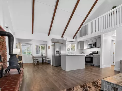 Entry Way - 1081 Apple Ave, Wrightwood, CA 92397 photo 1 of 4