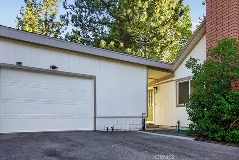Exterior - 1081 Apple Ave, Wrightwood, CA 92397 photo 9 of 15