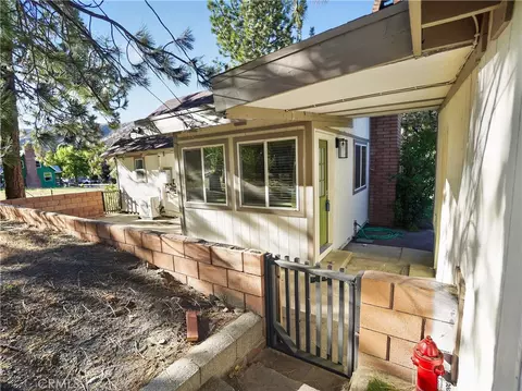 Exterior - 1081 Apple Ave, Wrightwood, CA 92397 photo 12 of 15