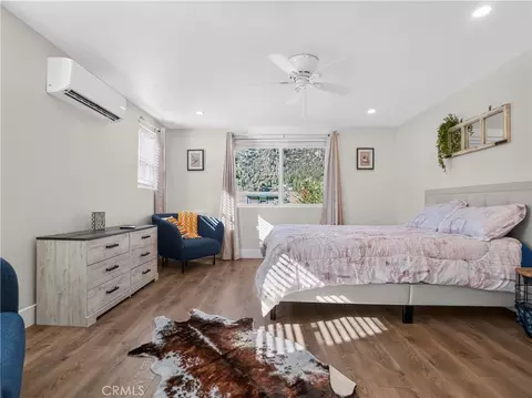 Bedroom - 1081 Apple Ave, Wrightwood, CA 92397 photo 3 of 4