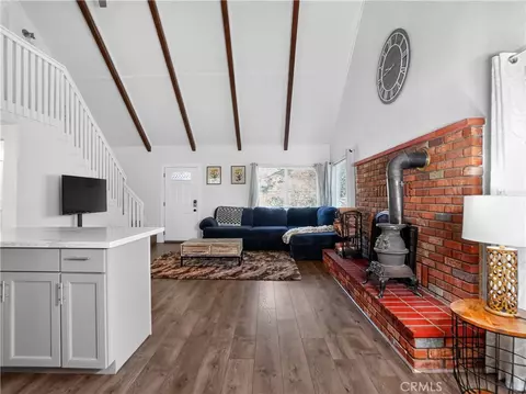 Entry Way - 1081 Apple Ave, Wrightwood, CA 92397 photo 3 of 4