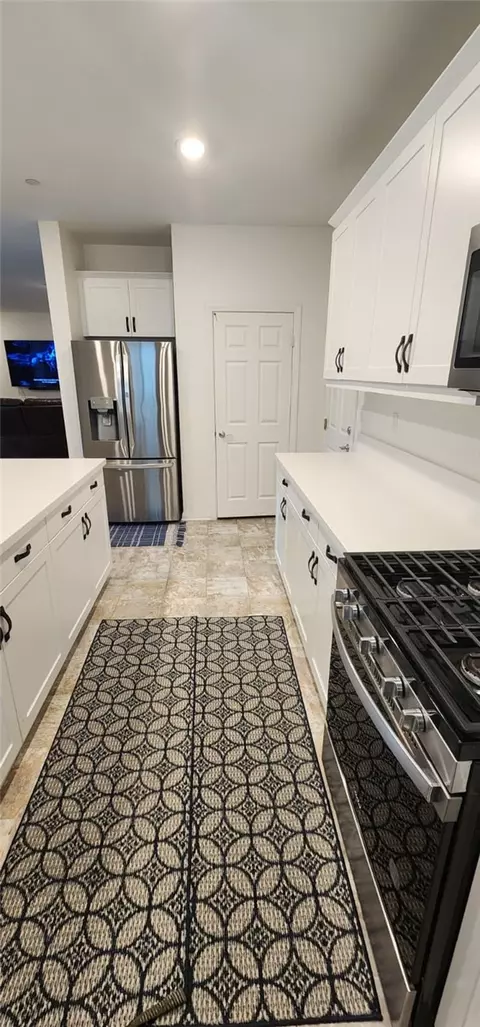 Kitchen - 21288 Telegraph, Riverside, CA 92507 photo 4 of 6