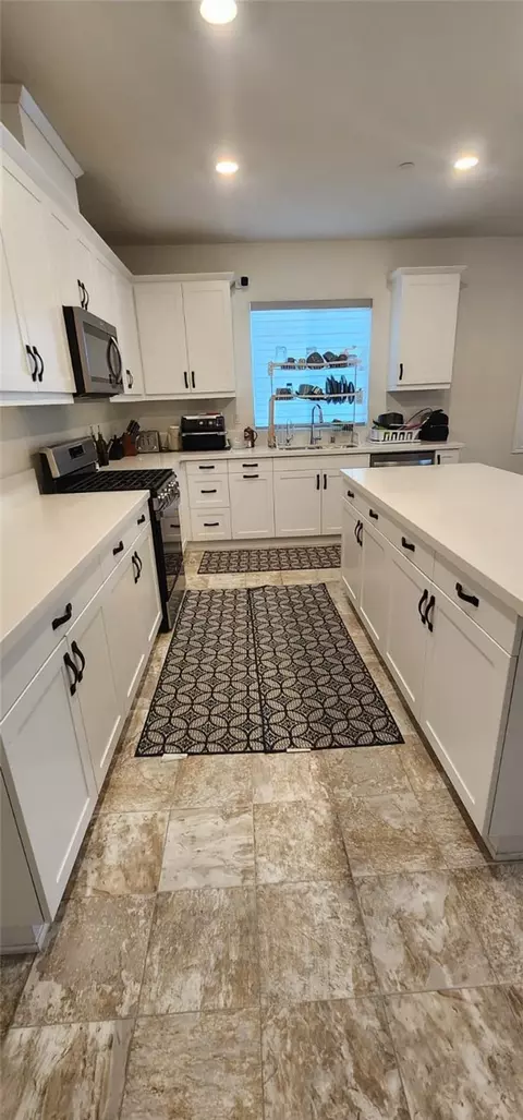 Kitchen - 21288 Telegraph, Riverside, CA 92507 photo 3 of 6