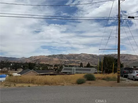 21105 Hillcrest Ct, Tehachapi, CA 93561 photo 4