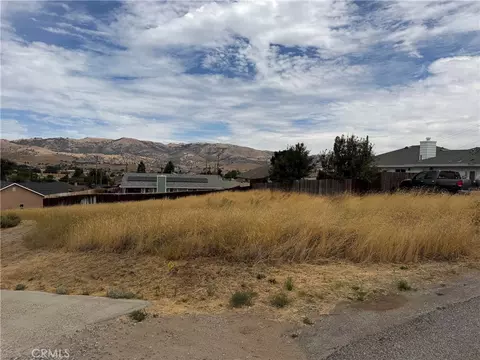 21105 Hillcrest Ct, Tehachapi, CA 93561 photo 1