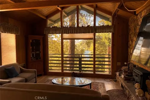 24687 San Moritz, Crestline, CA 92325 photo 7