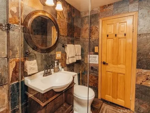 Bath - 437 Victoria Ln, Sugarloaf, CA 92386 photo 2 of 2