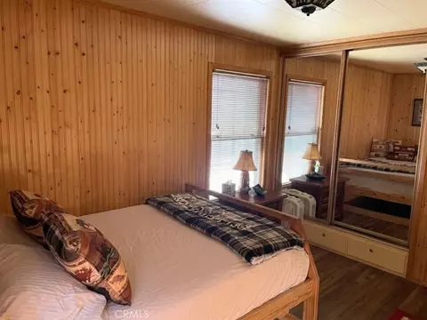 Bedroom - 437 Victoria Ln, Sugarloaf, CA 92386 photo 2 of 3