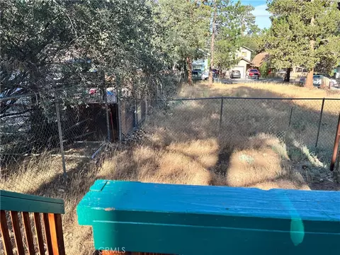 Exterior - 437 Victoria Ln, Sugarloaf, CA 92386 photo 5 of 5
